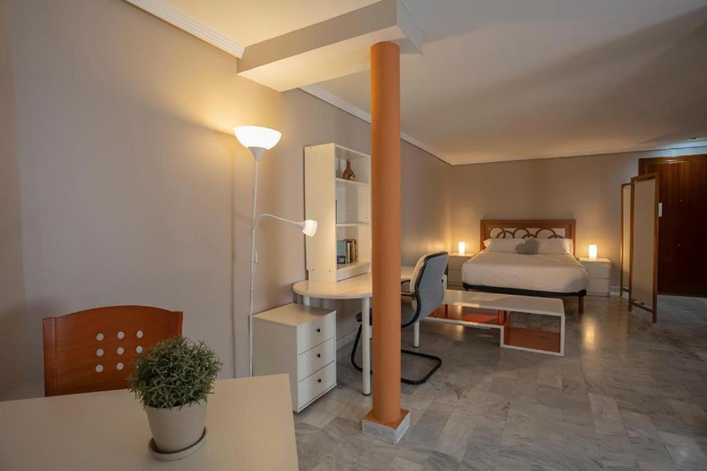 Apartment Luminosity Square Studio. Francos 14 *
